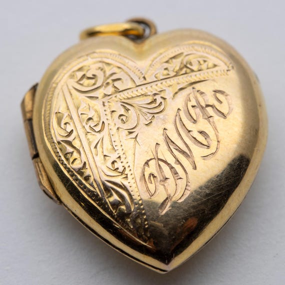 Vintage Retro 9ct Back & Front Heart Photo Locket Pendant