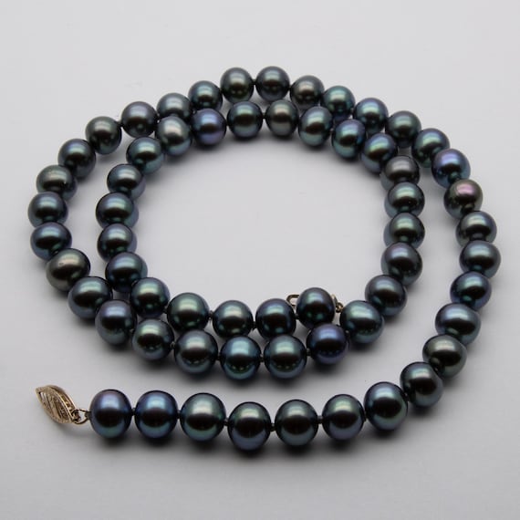 Vintage 14ct Yellow Gold Black Cultured Pearl Necklace