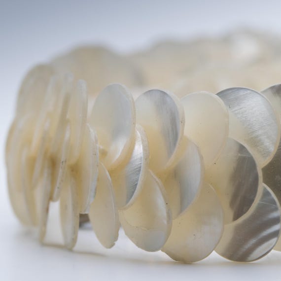 Vintage 1980s Mother of Pearl Necklace