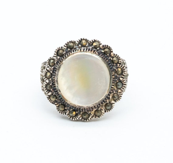 Vintage Sterling Silver Mother of Pearl Marcasite Ring – Size P