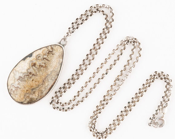Vintage C1970s Sterling Silver & Agate Tear Pear Drop Pendant Necklace
