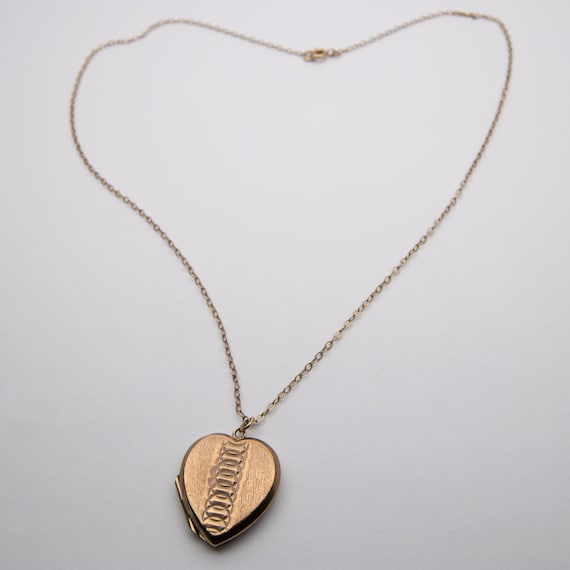 Vintage Retro 9ct Yellow Gold Back & Front Heart Locket Pendant Necklace