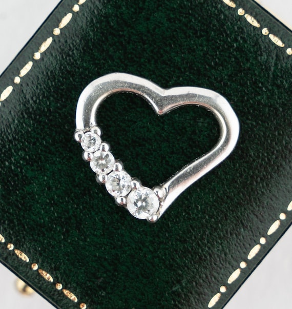 Vintage 9ct White Gold & CZ Love Heart Pendant