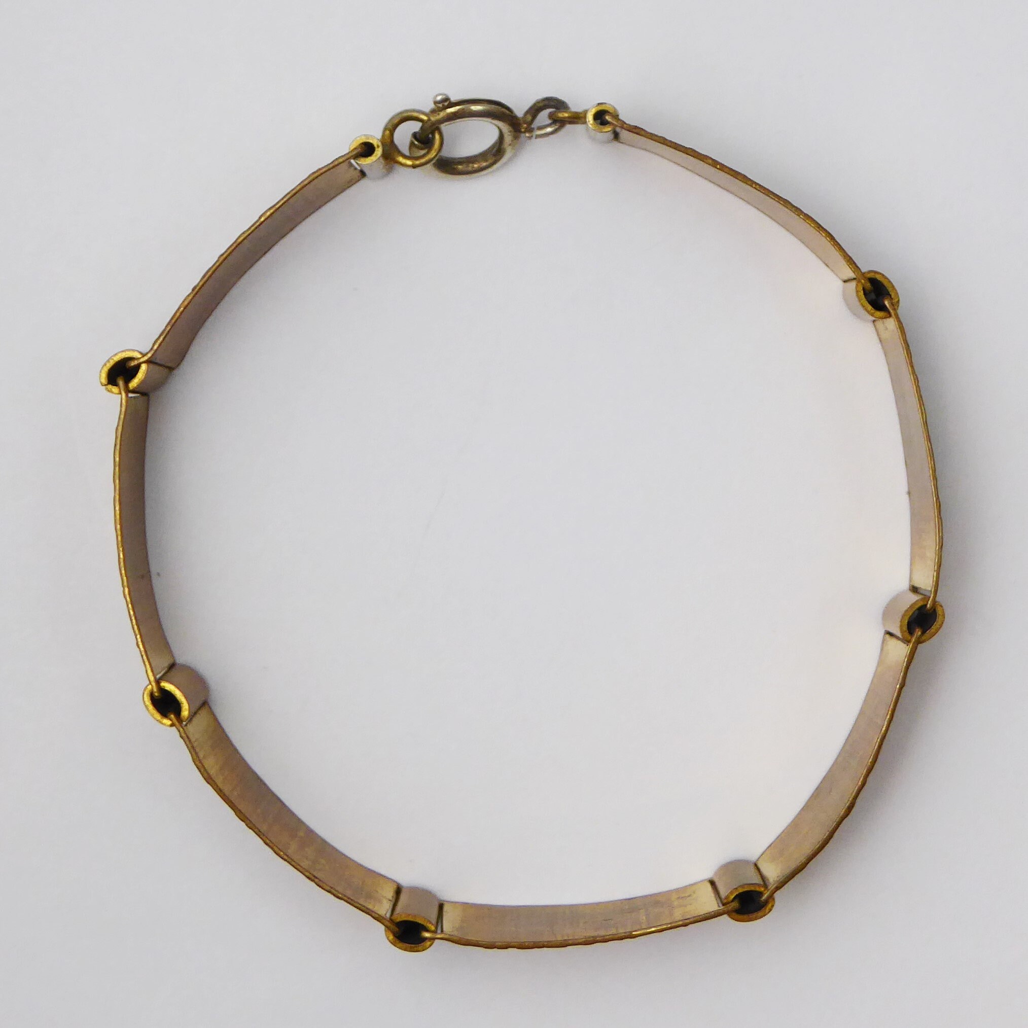 Vintage C1940s Ornate Leaf Pattern Bracelet