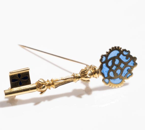 Vintage 18ct Yellow Gold & Plique A Jour Key Brooch