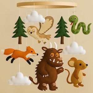 The Gruffalo Inspired Felt Mobile – Woodland Nursery Decor  – Nursery Decor for Baby Boy or Girl