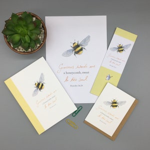 Coffret cadeau en nid d’abeille | Cadeau de baptême | Présent chrétien