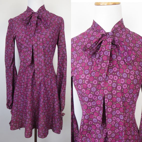 1970s Floral Ascot Dress Neck Tie Long Sleeve Flow