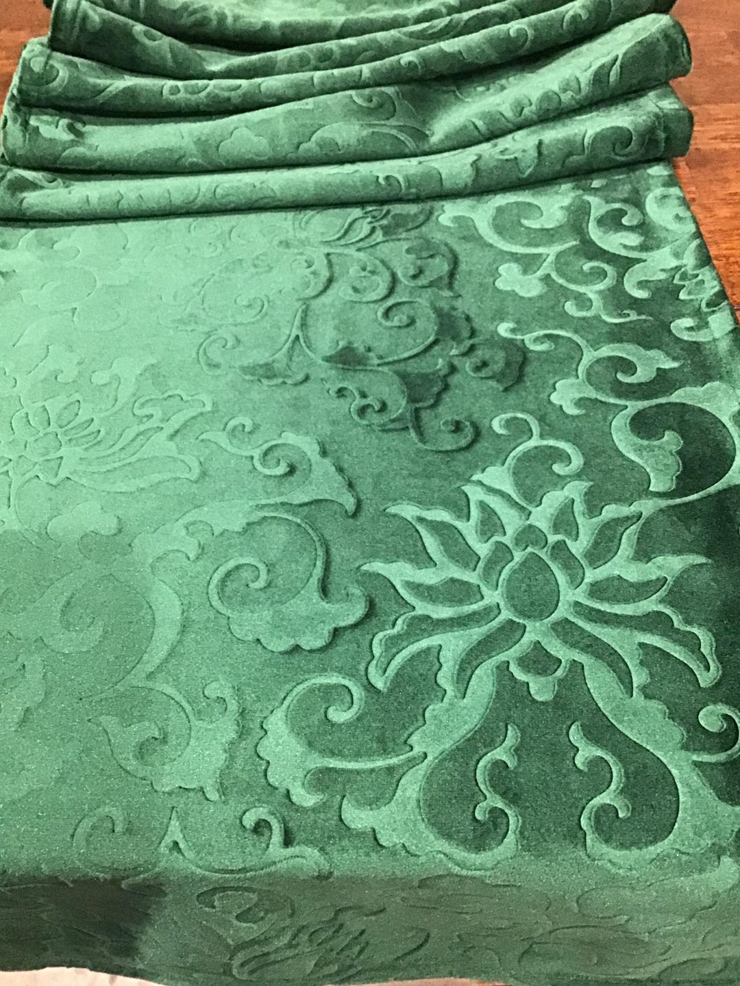 Emerald Grace Table Topper NCU0NTV051