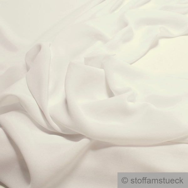 Tissu polyester crêpe de Chine blanc cassé très léger infroissable