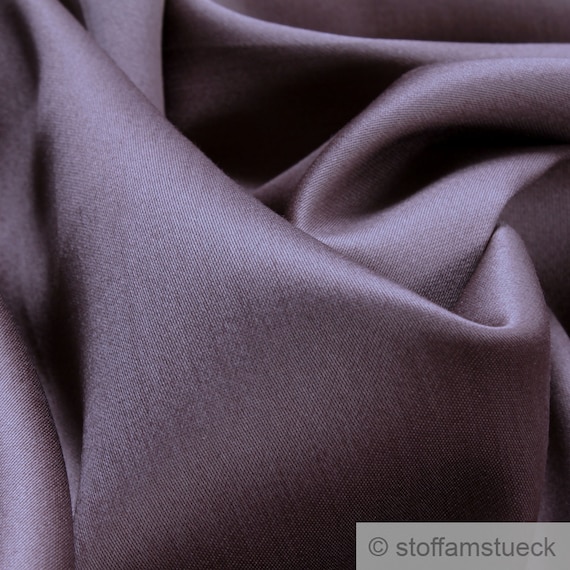 Cotton satin: what fabric is it exactly and what can you make with it?
