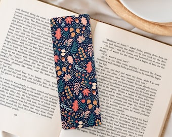 Autumn Nights Leaf Pattern Bookmark | Cute Fall Stationery | Autumnal Pattern | Reading Gift for Book Lover | Bookish Present | Bookworm