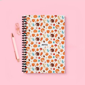 personnalisé (A5) Animaux de la forêt d'automne avec reliure à spirales | Journal illustré du renard hérisson des bois d'automne | 120 pages intérieures