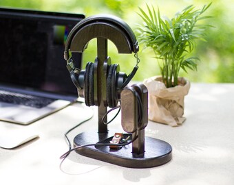 headphone station -wood headphone stand - headphone stand wood - headphone organizer -cool headphone stand-headphone accessory-headset stand