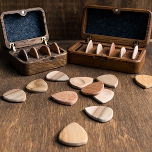 Guitar Pick Box-Custom-Personalized-Wood-Plectrum-Pick Case-Pick Holder-Musicians Gift-Xmas gift-Gifts for Him-Guitar Player-New Year gift