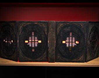 Individuell gestaltbarer Spielleiterschirm aus Holz mit magnetischen Würfelpaneelen, Dungeon Master-Schirm für D&D 5e, personalisiertes Geschenk für Rollenspielleiter und D&D-Zubehör