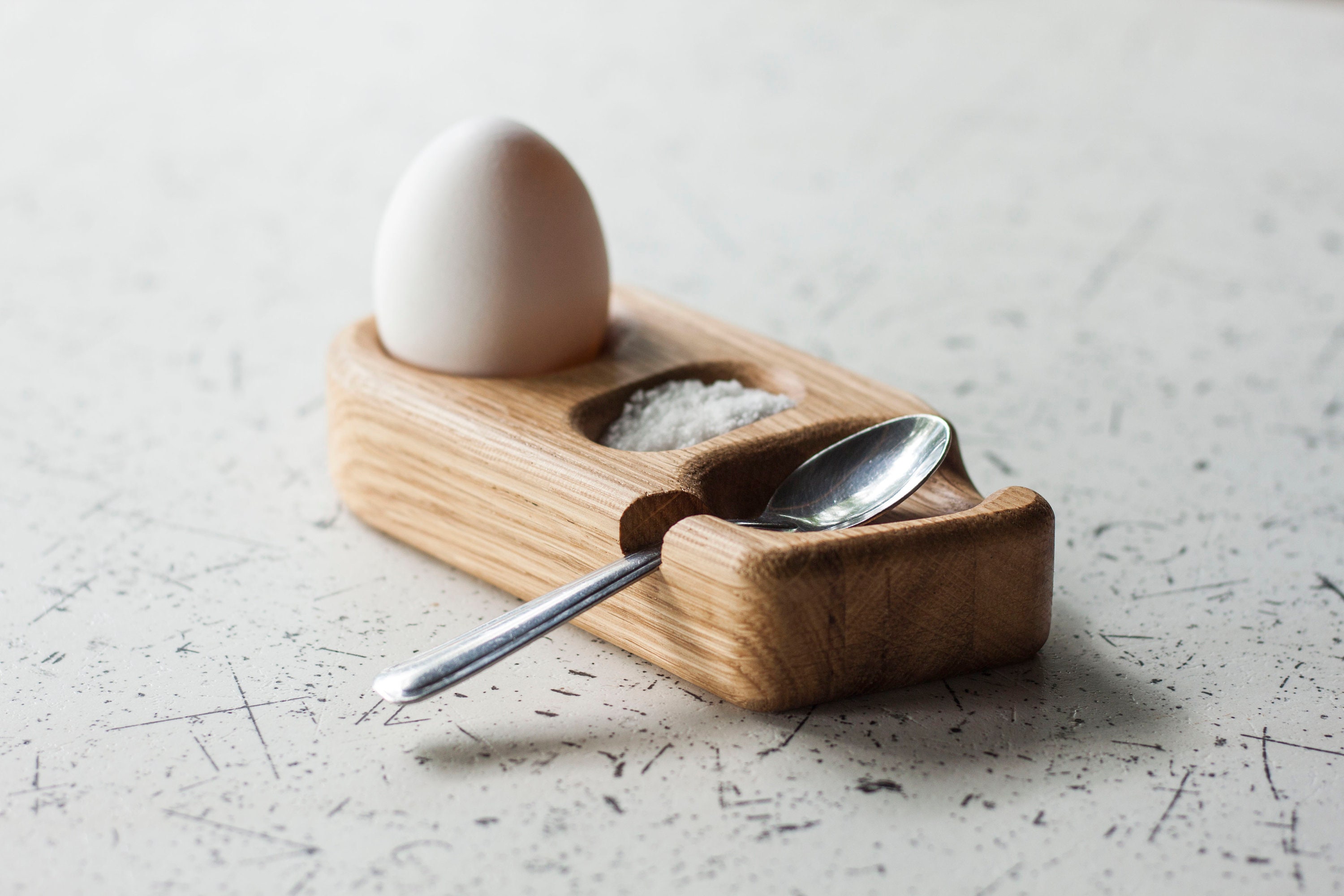 SUNDERSHALA Wooden Egg Tray upto 12 Eggs Storage Rack Premium Wooden Tray  Usable in Kitchen Refrigerator Chicken Egg Holder (Hen Shape, ‎12 x 9 x 1