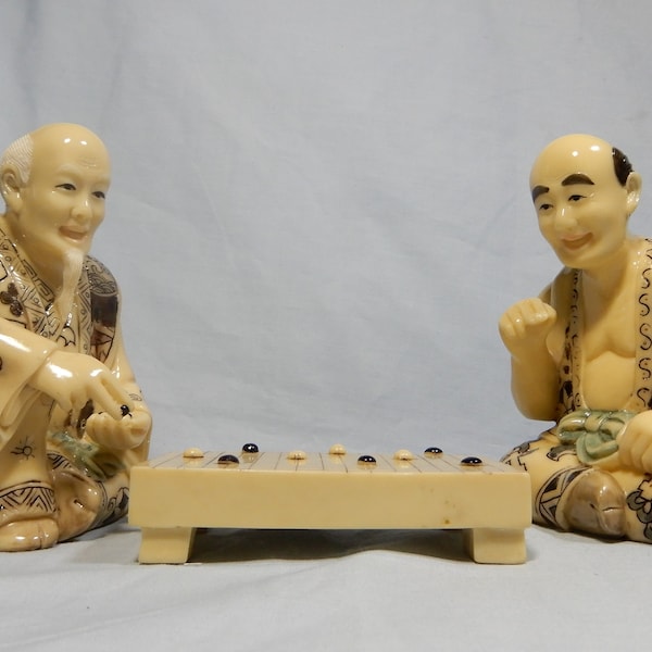 Antique hand carved Japanese resin netsuke chess go players circa 1950s retired unused