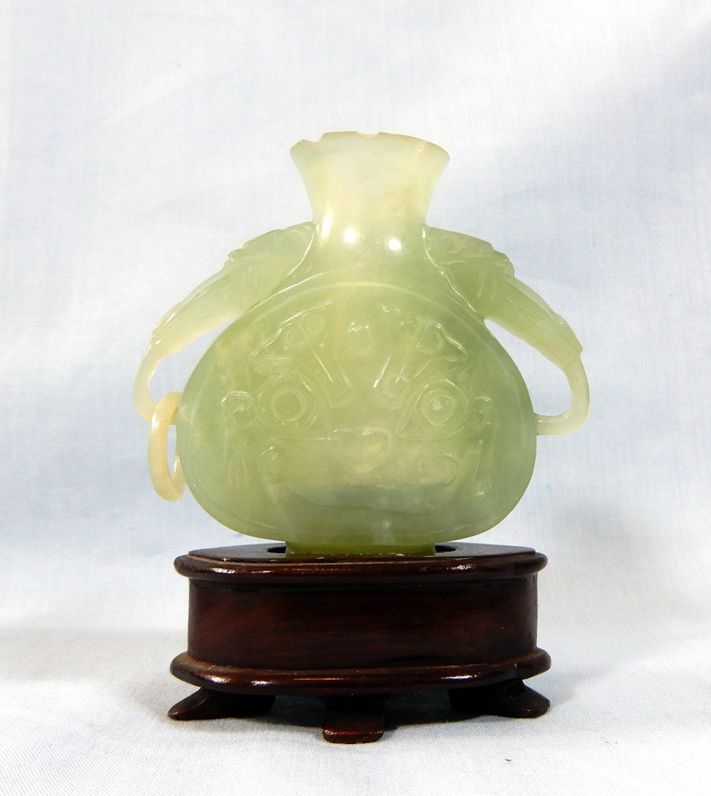 Antique Chinese Xui Jade vase with carving wood stand circa 1950s used image 1