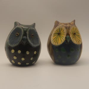 Art pottery vintage ceramic owls pair hand painted mid 20th Century unused from old stock