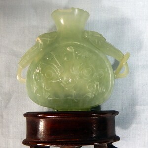 Antique Chinese Xui Jade vase with carving wood stand circa 1950s used image 4