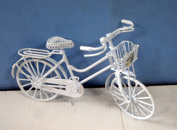 ヴィンテージの手作りミニチュア金属ワイヤー自転車、新品在庫品