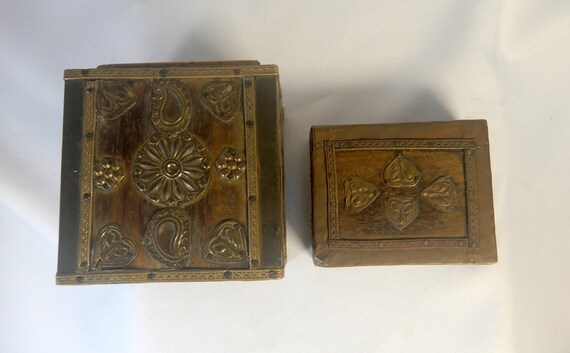 Antique Tibetan wooden box with engraved copper f… - image 7