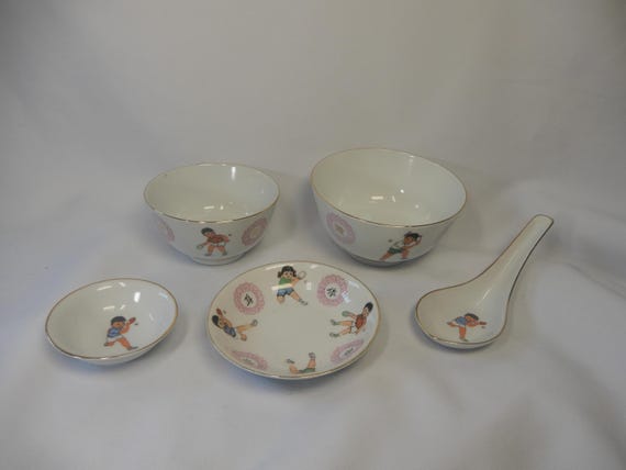 Vintage Republic Period 1912-1949 Chinese Porcelain Dinning Set