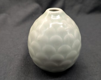 Chinese antique celedon vase with 'artichoke' form circa late Qing Dynasty 1644-1912