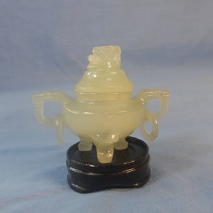 Vintage xiu jade serpertine incense burner foo dog on lid display stand circa early 20th Century discontiued