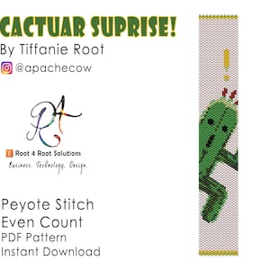 Puede incluir: Un patrón PDF digital para el trabajo de cuentas de puntada Peyote. El diseño presenta un personaje de cactus verde con un signo de exclamación sobre su cabeza. El texto "CACTUAR SUPRISE!" está en la parte superior, con el nombre del diseñador y su handle de redes sociales.