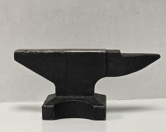 Vintage 22.5 lb Cast Iron Anvil – Blacksmith Jeweler's Bench Anvil with Hardy & Pritchel Holes