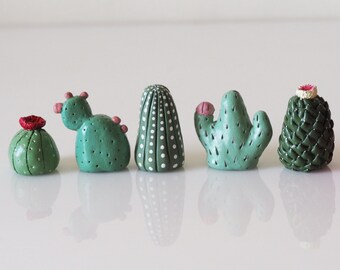 Miniature cactus set of 5 - Collectible thimbles - Cactus garden decor - Cactus favors -Clay mini cactus -Small cactus  - Fairy garden decor