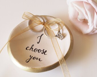 Personalized wedding ring holder - I choose you ring dish - Ceramic ring bearer pillow alternative - Personalized ring dish - Clay ring tray