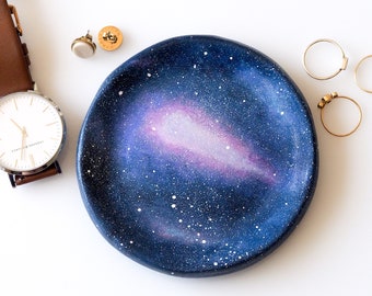 Galaxy ring holder - Galaxy jewelry dish - Galaxy art - Galaxy gifts - Galaxy decor - Jewelry storage -Astronomy gifts -Space art -Ring dish