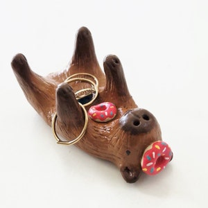 Capy ring holder Cute capybara gifts Handmade jewellery tray Capy lover gift Funny capy bara figurine with donuts Unique gift for girlfriend