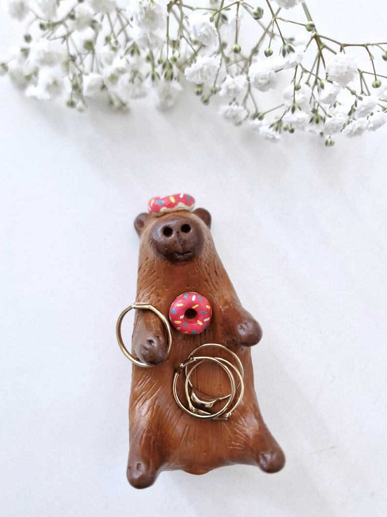 Capy ring holder