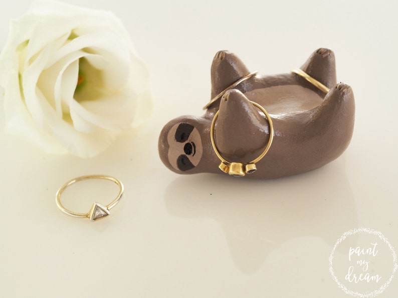 Sloth ring holder Clay sloth ornament Sloth figurine Sloth jewelry organizer Sloth art Sloth gifts Gift for her Valentines gift image 4