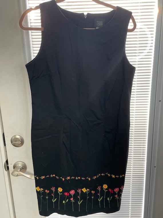 Vintage Teddi Dresses Size 14 Black Embroidered Fl