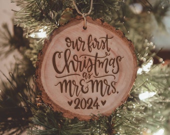 Personalized First Christmas Wood Slice Ornament – Newlywed Gift