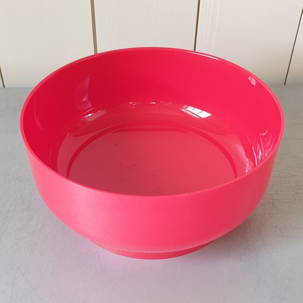 Large Vintage GUZZINI Bowl in Red ABS Plastic. Made in Italy. 1980s 80s Primary Colors Retro Salad Serving Bowl. Minimal Minimalist Design