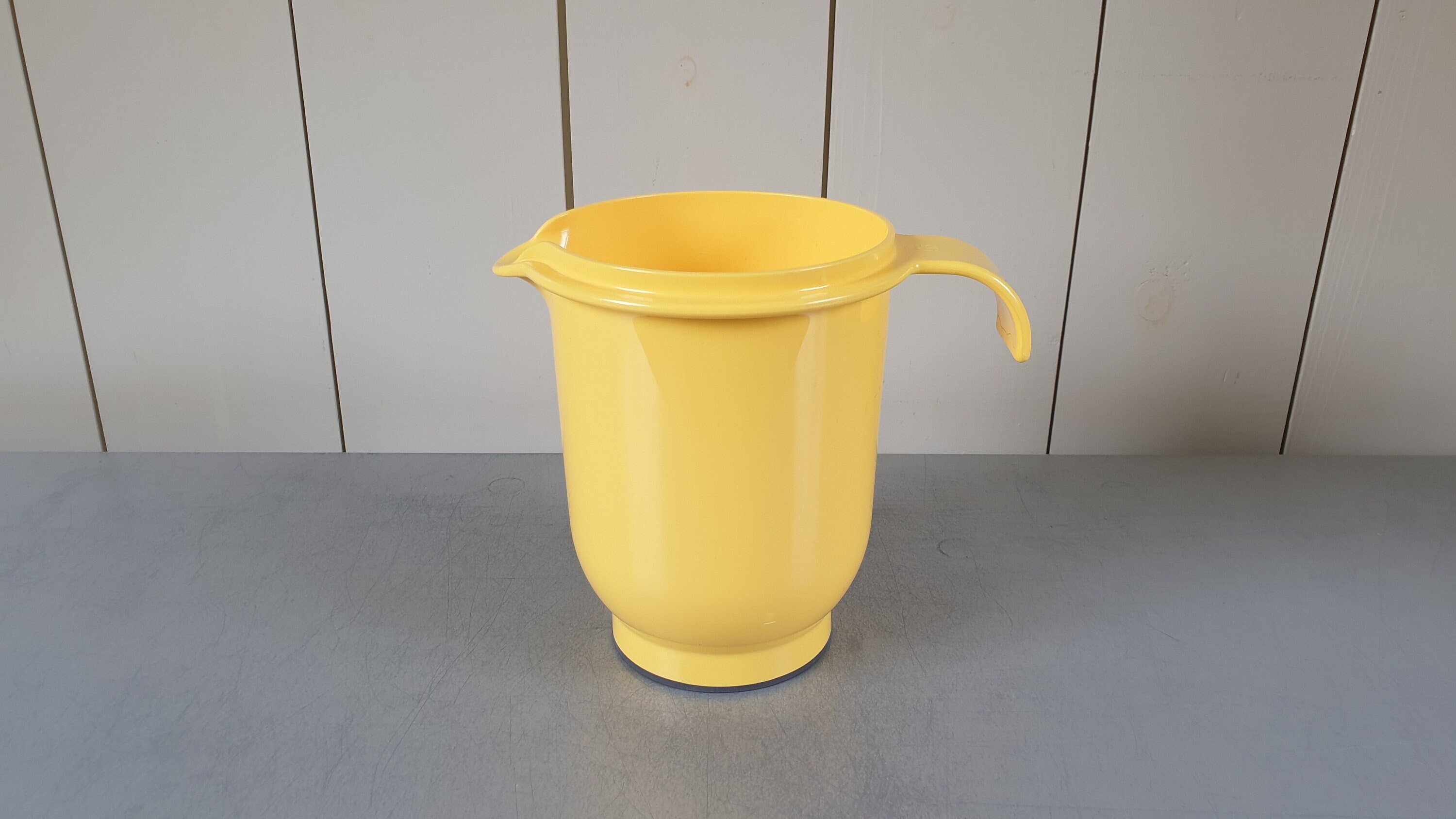 Vintage 1970s Rubbermaid Juice/water Jugs Your Choice of Jug: Orange 1.42L,  Yellow 1.42L or Yellow 2.25L Collectible Gift Idea 