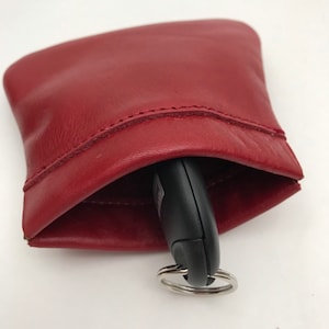 genuine Leather Coin Purse, Leather Squeeze Coin Purse, Ear Buds Case, Leather Coin Pouch, Change Purse! Colors available. Free shipping!