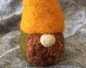 Needle felted Gnome - Handmade by Velvetmushroom