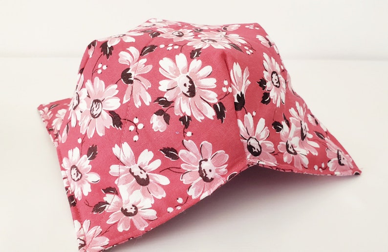 Quilted Hot Pad Red Floral Print 100/% Cotton Reversible Microwave Bowl Cozy