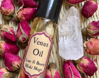 Venus Goddess Oil, Bring Blessings, Love, Passion, Beauty, Romance, Roman Goddess, Aphrodite, Goddess of Love, 10 ml, Quartz Crystal Point