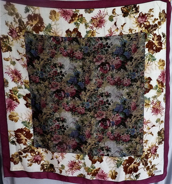 Echo Signature floral wool scarf 37x37"