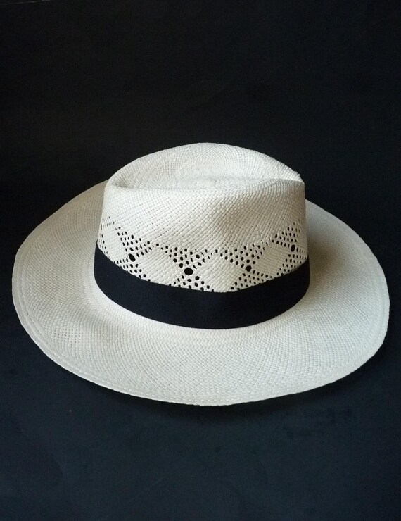 MONTECRISTI 100% TOQUILLA STRAW GENUINE PANAMA WHITE HAT 62 Montecristi Gambler SuperFine Foldable Toquilla Straw Grade  main image 2