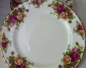 Royal Albert Old Country roses salad plate 8"