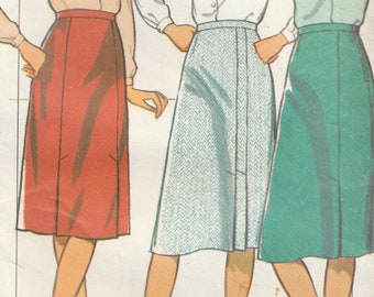 Waist 64-71 cm - Set of Straight Skirts - Vintage Pattern - Style 3758 - 1983 - Uncut